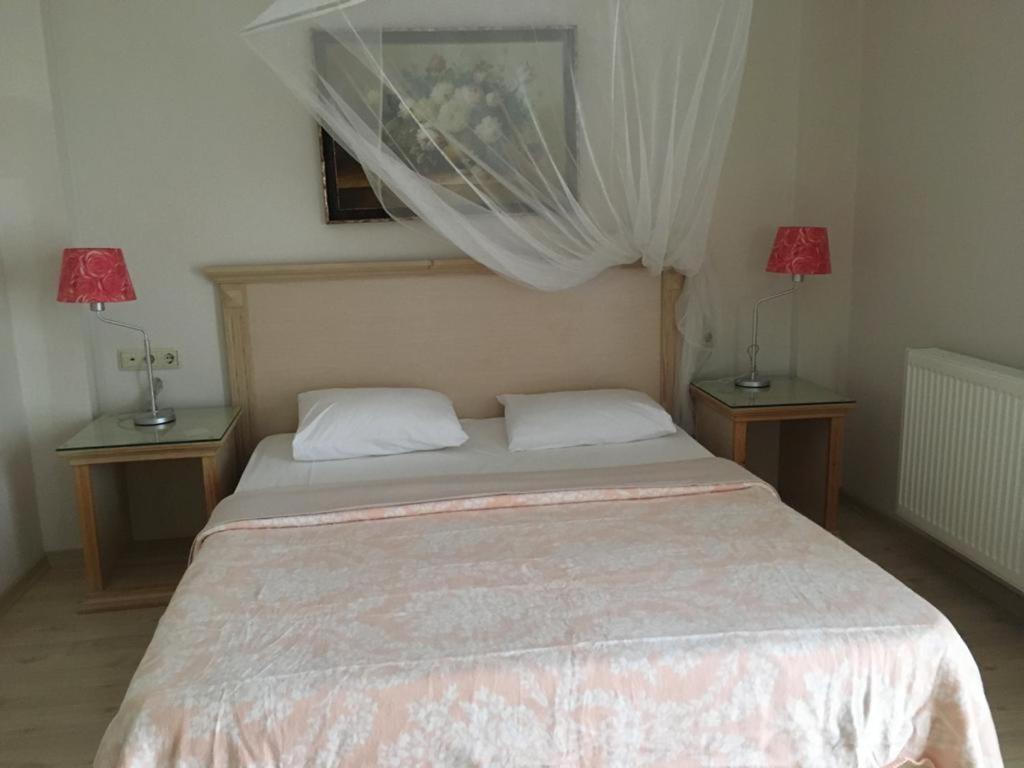 Melaike Hotel Foça Eksteriør billede