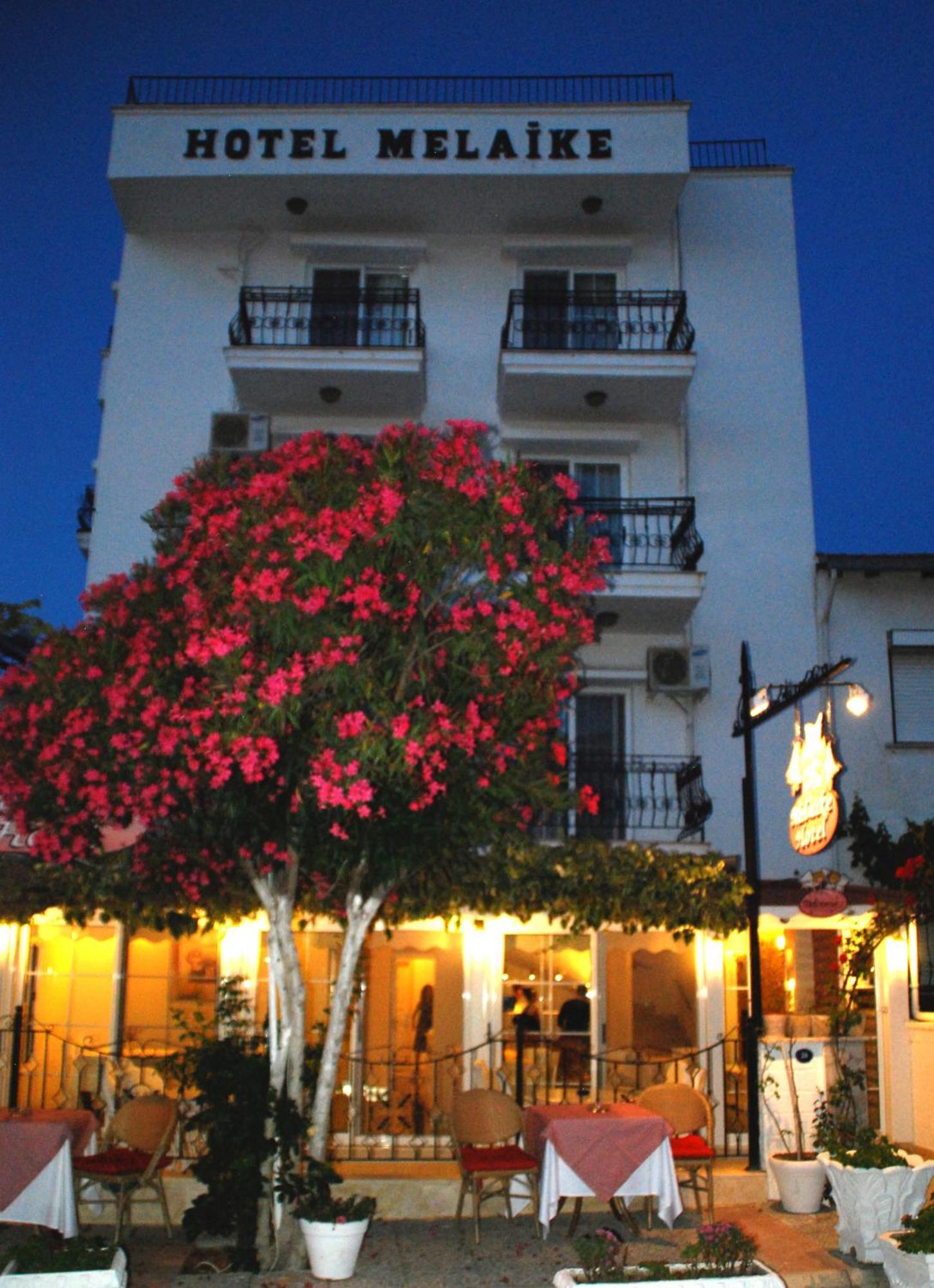 Melaike Hotel Foça Eksteriør billede