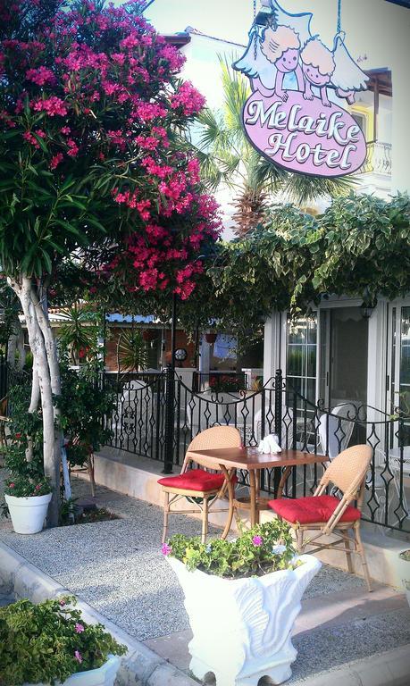 Melaike Hotel Foça Eksteriør billede