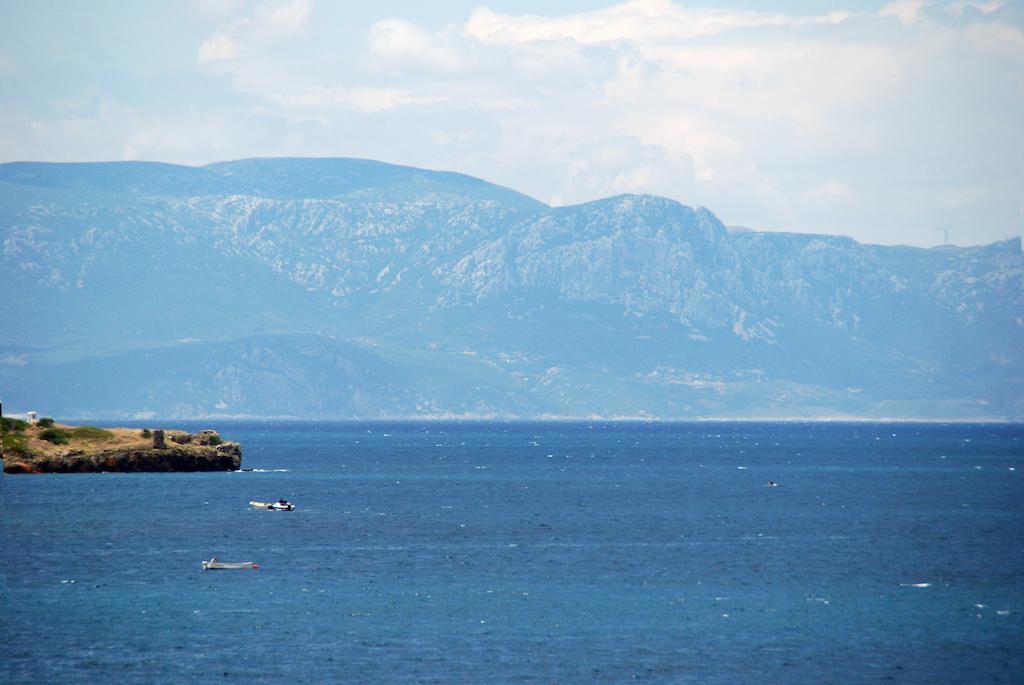 Melaike Hotel Foça Eksteriør billede